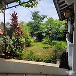 Kelana 2 Nice Homestay (5 Bed Rooms) Semarang